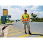 Metro Two-Tone Hi-Viz Reflective Zip-Off Jacket - Image 10