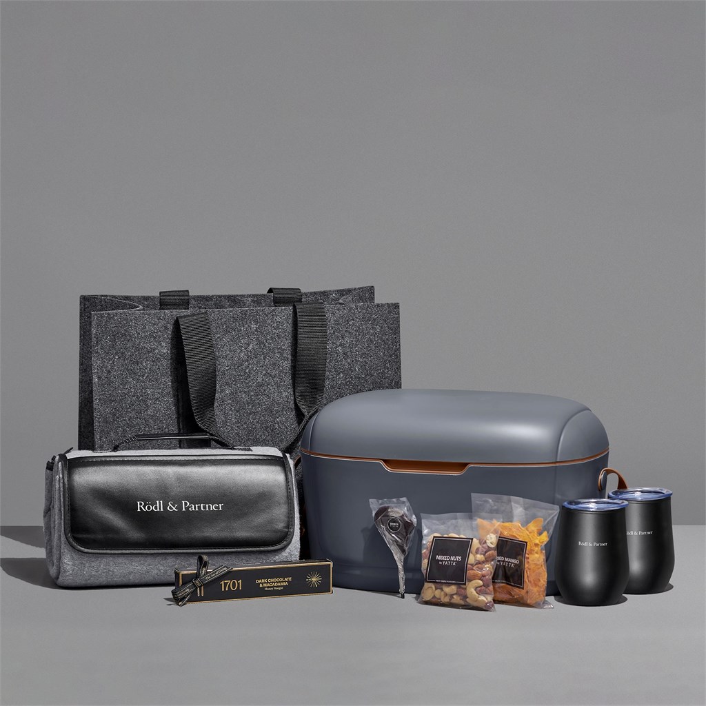 DEFAULT_1024X1024 Yatta Lavish Leisure Hamper - Image 1