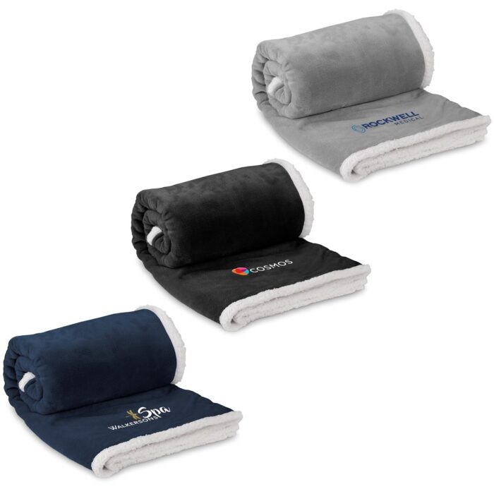 US Basic Mckinley Sherpa Fleece Blanket - Image 1