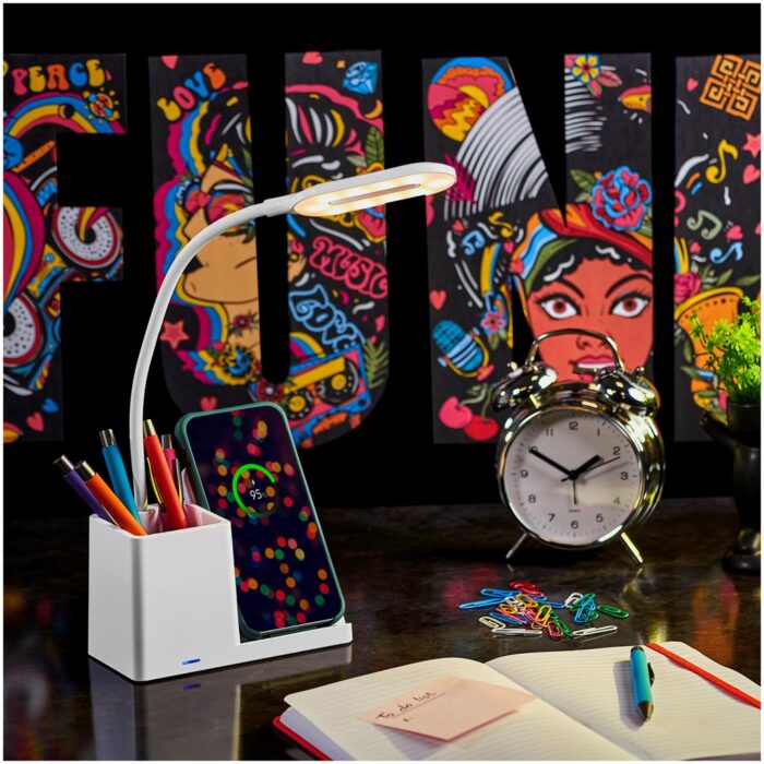 Swiss Cougar Ottawa Wireless Charger and Desk Lamp - Image 10